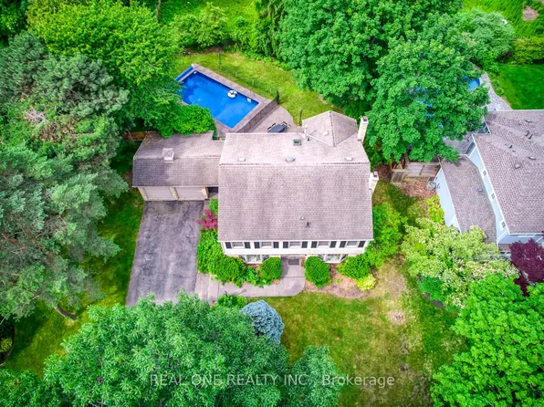 120 Blyth Cres, Oakville, ON L6J 5H6
