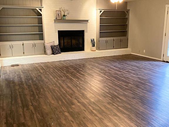 3rd image of 2805 Summerfield Dr