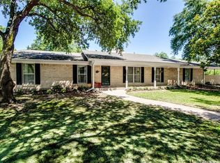1400 Hillcrest St, Ennis, TX 75119