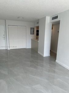 8821 W Flagler St APT 307, Miami, FL, 33174