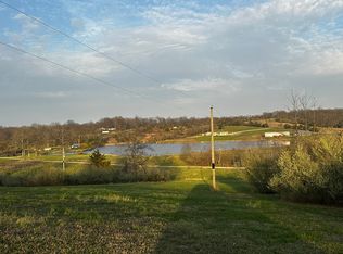 5609 Ten Mile Rd, Mc Leansboro, IL 62859