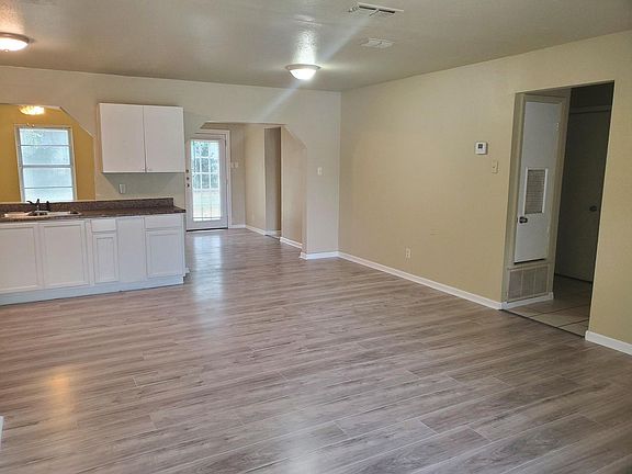 5th image of 7019 Belgreen Dr