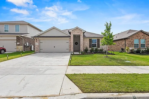 4013 Pinebluff Ln Photo 1