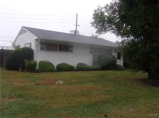 1210 Hampshire Dr, Whitehall, PA 18052