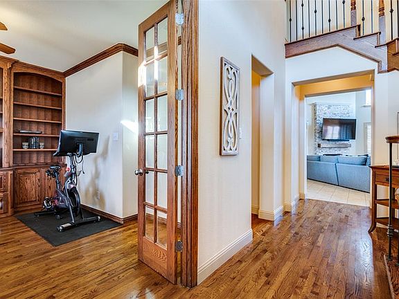 4th image of 2214 Landoine Ln
