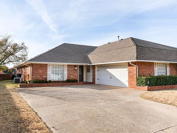 3rd image of 12417 Green Valley Dr
