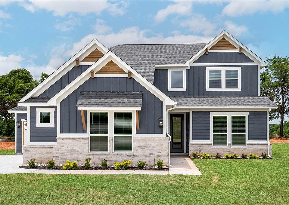 1st image of 2379 Clubhouse Dr
