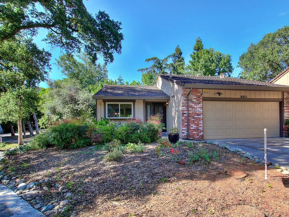 2nd image of 6911 Navarro Ct