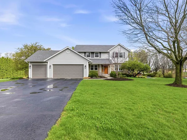 6990 Skyview Trl, Roscoe, IL 61073