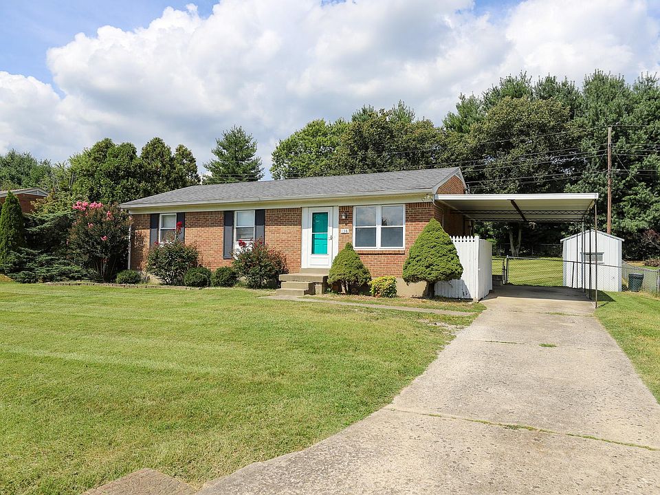 1st image of 138 Parkside Cir