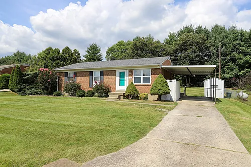 138 Parkside Cir Photo 1