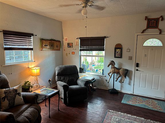 2nd image of 655 N Race St