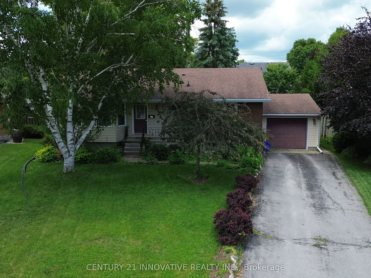 3 bed, $2,300 — Photo 3