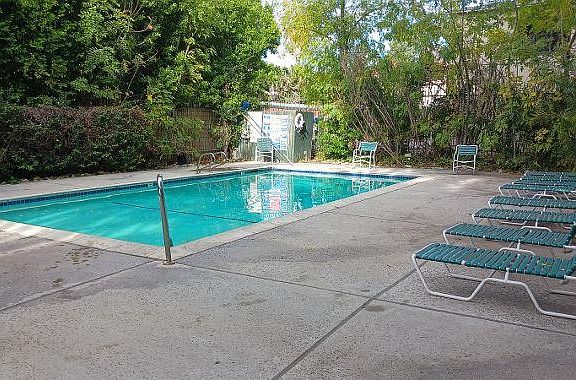 3rd image of 6121 Woodman Ave APT 311