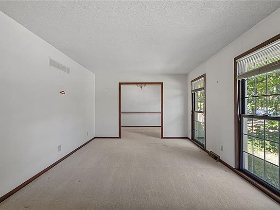 5th image of 4724 Mullen Rd