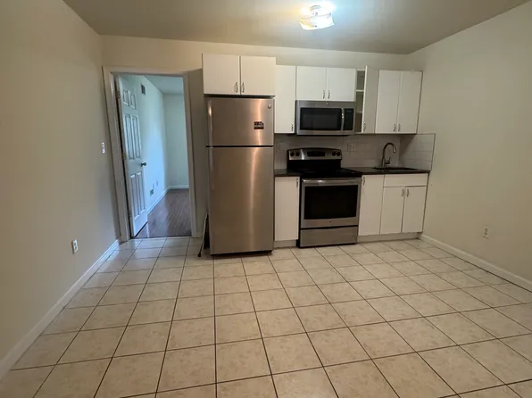 1739 Willington St #3, Philadelphia, PA 19121