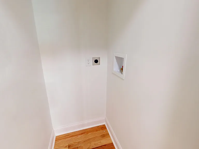 914 W 3rd St #1 — Photo 11