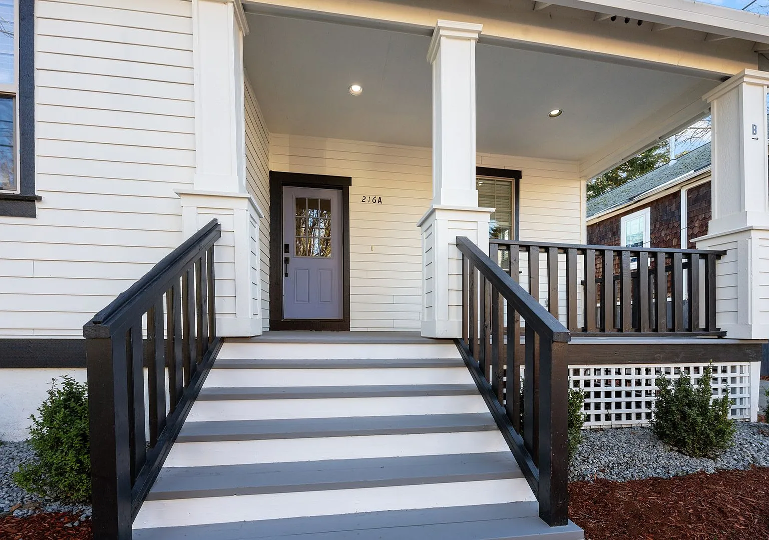3 Bed, 2 Bath Craftsman style home - NE PDX — Photo 3