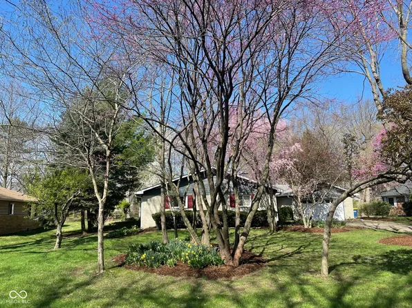 8728 Holliday Dr, Indianapolis, IN 46260