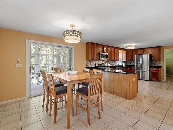 5th image of 6 Caldwell Dr