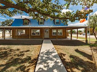 202 Loring St, Fredericksburg, TX 78671