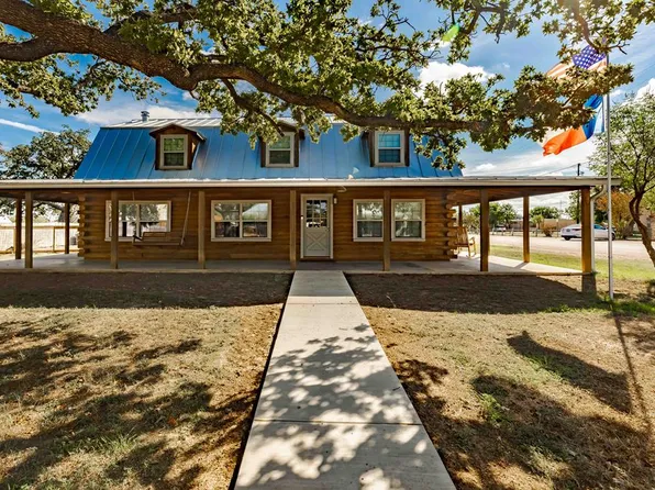 202 Loring St, Fredericksburg, TX 78671
