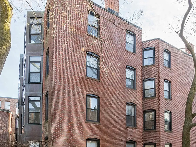 21 Charter St #202 — Photo 14