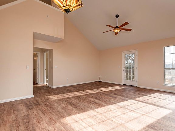5th image of 138 Hampshire Dr