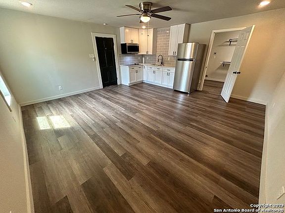 5th image of 1245 Kayton Ave #B