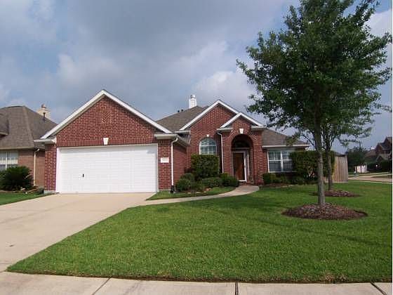 1st image of 1402 Queens Bay Dr