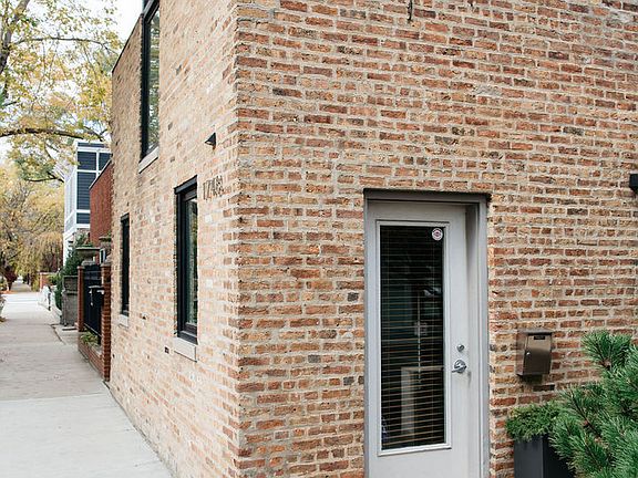 2nd image of 1748 W Cortland St #1