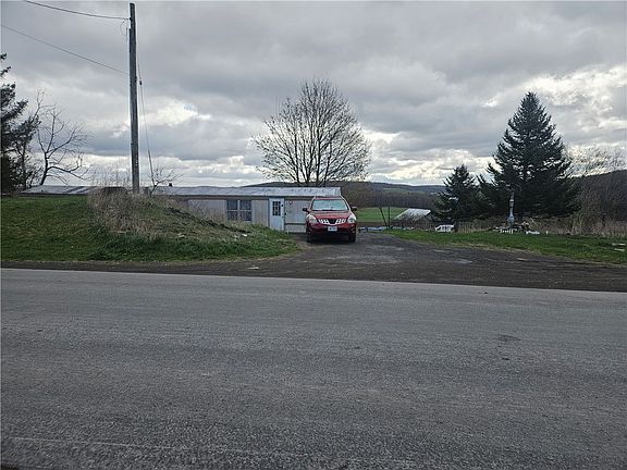 5th image of Dutch Valley Rd