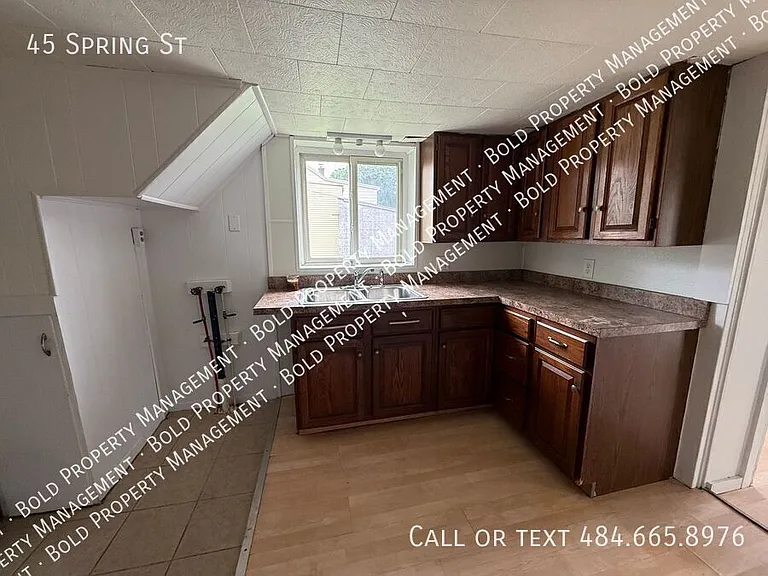45 Spring St — Photo 4