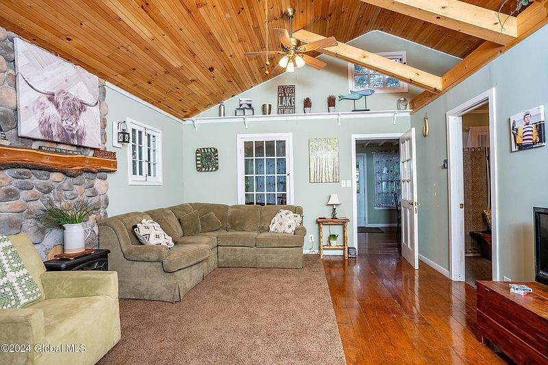 4th image of 1021 Camp Road