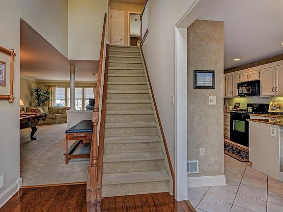 2nd image of 164 S Manor Ct