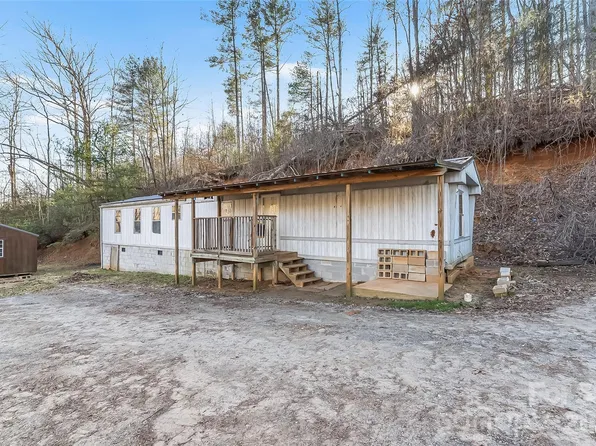 5106 Yancey Dr, Connelly Springs, NC 28612