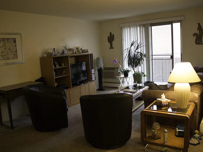 Kingston Place Apartments — Photo 23