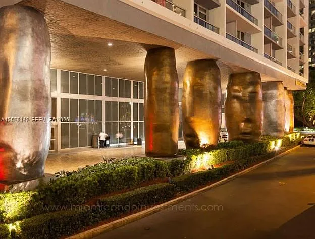 Iconbrickell Condo No 1 — Photo 3