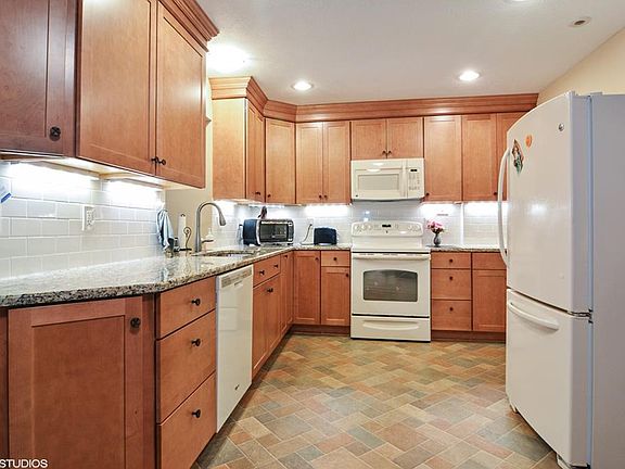4th image of 11561 Brady Ln
