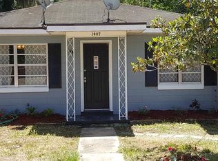 1907 High St, Leesburg, FL 34748