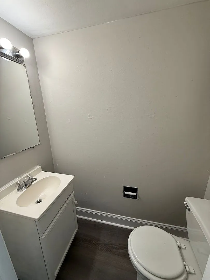 Three Bedroom Townhome — Photo 3