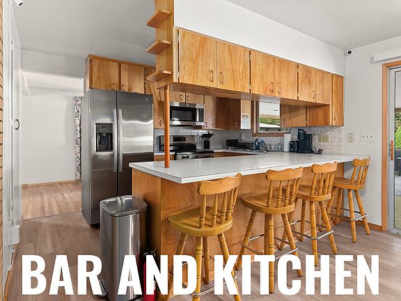 2nd image of 6532 N Drumheller St #6