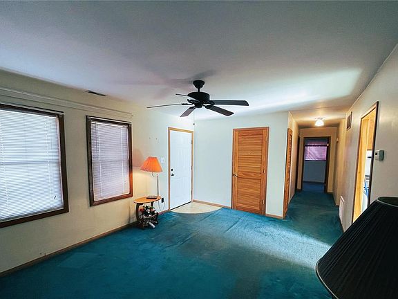5th image of 2644 Carolyn Blvd
