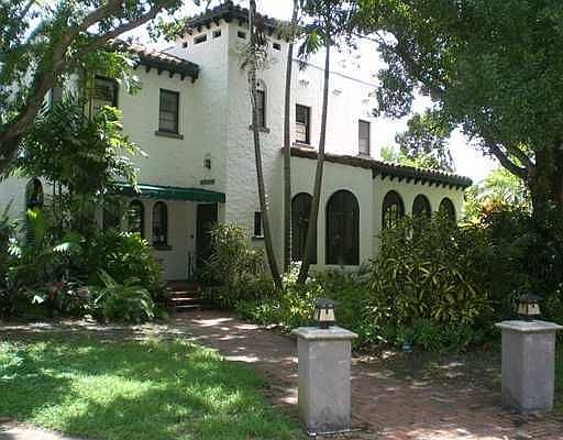 1st image of 1101 SE 6th St