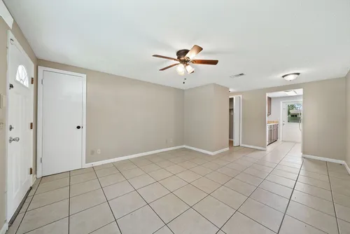 1019 Bradford Cir Photo 1