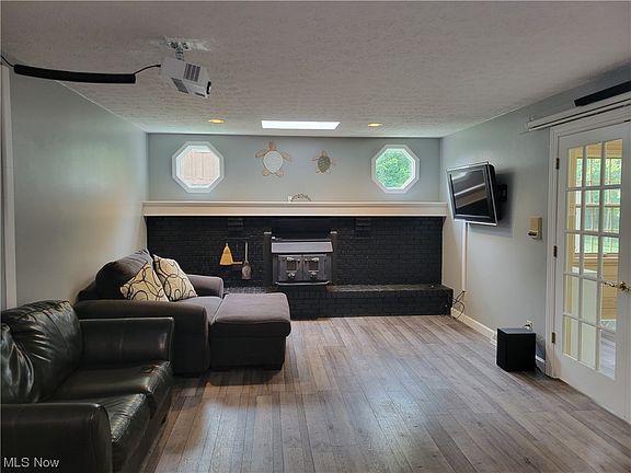 5th image of 4964 Pheasant Dr