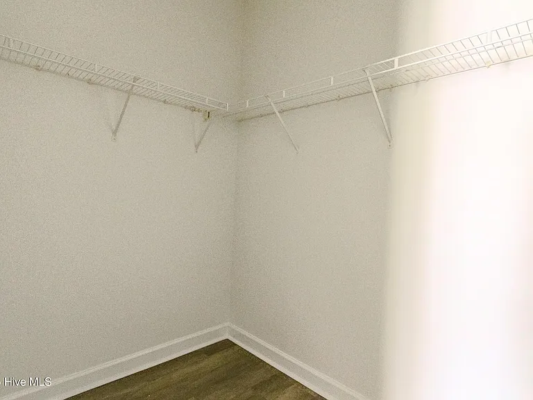 1005 Meadowlands Trl NW — Photo 15