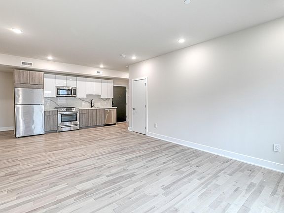 2nd image of 1518 N 8th St #5R