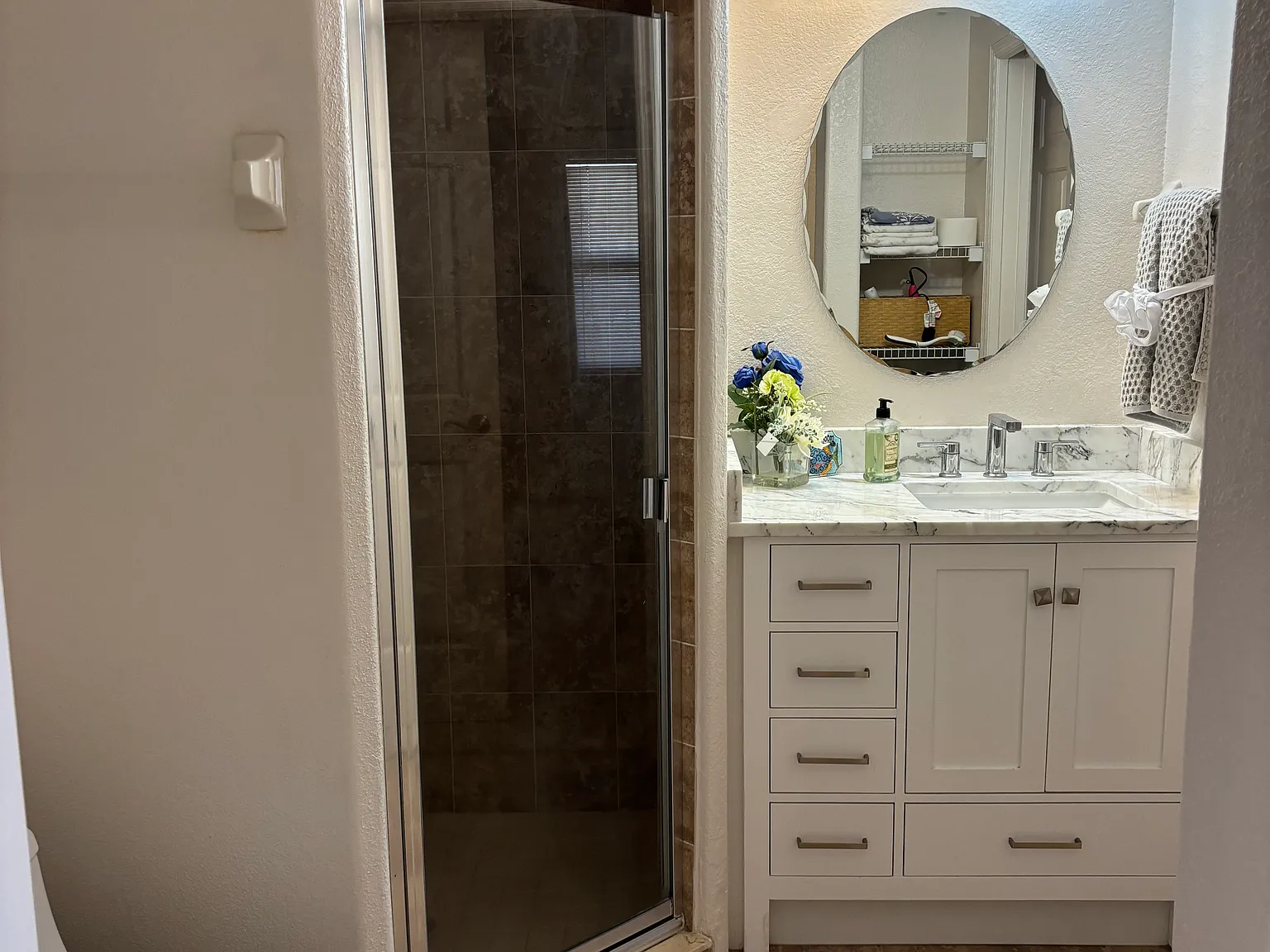 816 Mystic Dr — Photo 3