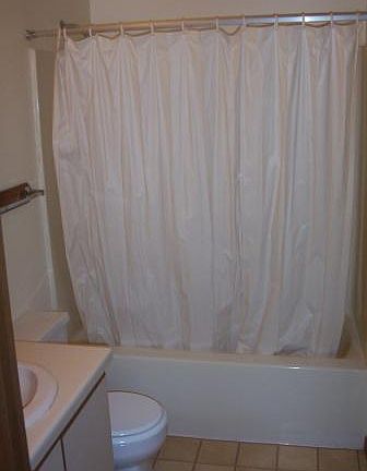 5th image of 716 Dutchman Dr APT 1